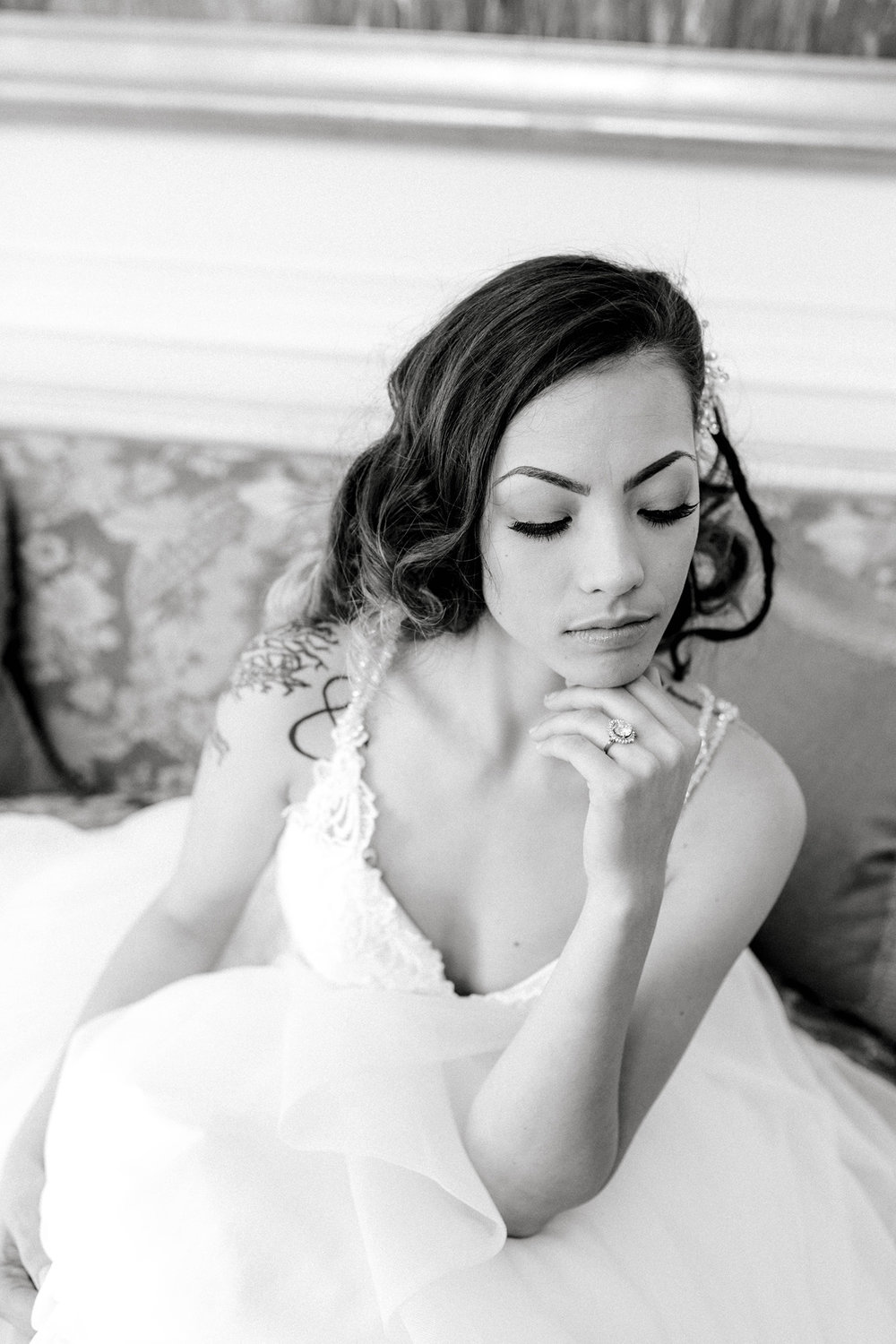 A black and white bridal portrait session at the Duke Mansion.
